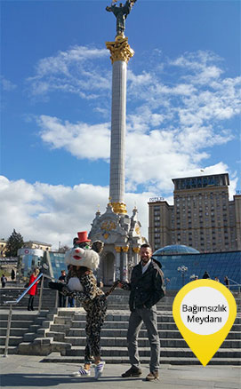 Kiev Gezilecek Yerler - Bağımsızlık Meydanı