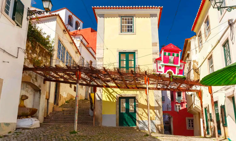 Lizbon Alfama Sokakları